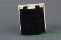 Gniazdo 1x230 w standardzie 45x45mm, kolor biały.