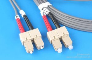 Patchcord światłowodowy LC-LC OM4 50/125µm MM duplex dł.1m