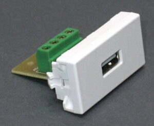 Moduł USB typ A, w standardzie 45x22,5mm. Kabel mocowany