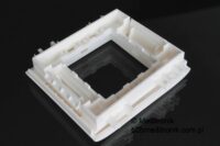 Uchwyt do montażu osprzętu w listwie kablowej KIO Uchwyt do montażu osprzętu w listwie kablowej KIO