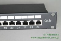 Patch panel 24 porty FTP kat.5e 1U 19" z organizerem