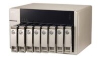 Pami臋膰 masowa 8 miejsc na dyski SATA 6G, procesor 2.4 GHz Pami臋膰 masowa 8 miejsc na dyski SATA 6G, procesor 2.4 GHz